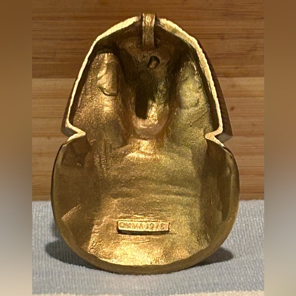 FREE SHIPPING! King Tut Mask Brass Pendant Metropolitan Museum Of Art MMA 1976 - Picture 2 of 6